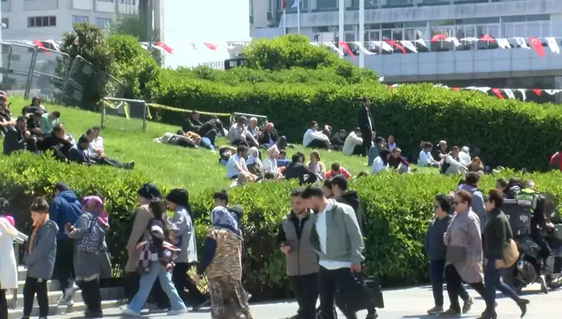 İstanbul Taksim'de Deprem Yoğunluğu: Neler Oluyor?