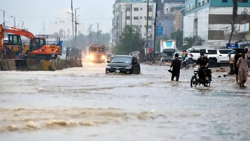 Pakistan’da Muson Yağmurlarının Yol Açtığı Felakette Ölü Sayısı 785’e Ulaştı