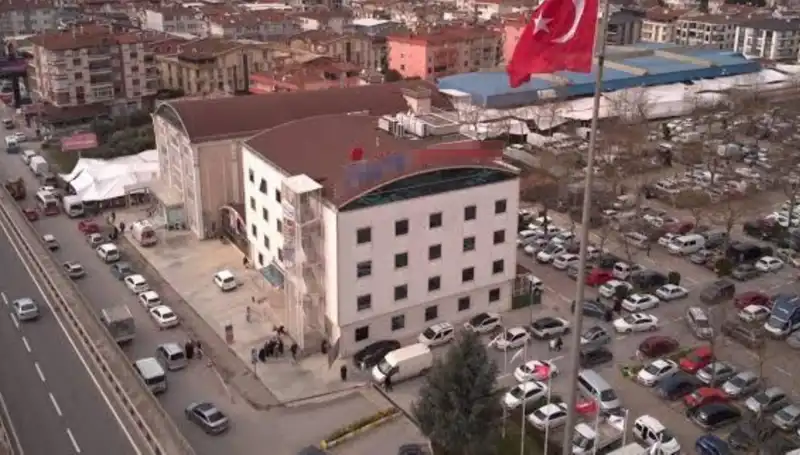 Deprem Güvenliği Tartışmaları: Özel Hastaneye "Deprem Mührü" Vuruldu!