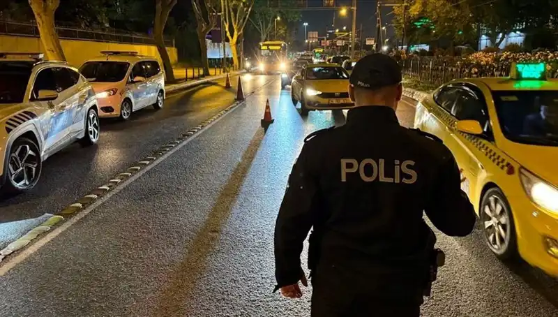 İstanbul'da Huzur Operasyonu: 1500 Kişi Gözaltına Alındı