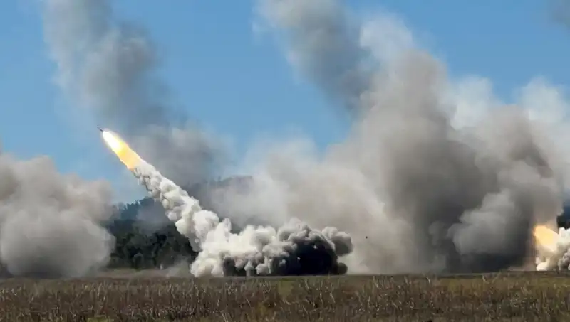 Avustralya'nın En Büyük Askeri Tatbikatında HIMARS Atışı: Yeni Bir Dönem Başladı