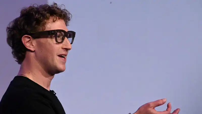 Meta, Zuckerberg'in Yeni Gözlüğü ile Yapay Zekayı Birleştiriyor