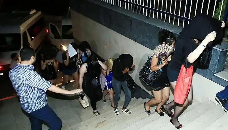 Düzce'de Fuhuş Operasyonunda 5 Kişi Yakalandı: Detaylar Ortaya Çıktı