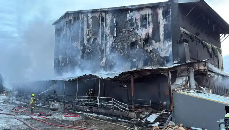 Uludağ'daki Otel Yangınında Üç Kişi Bilinci Kapalı: Detaylar Ortaya Çıktı