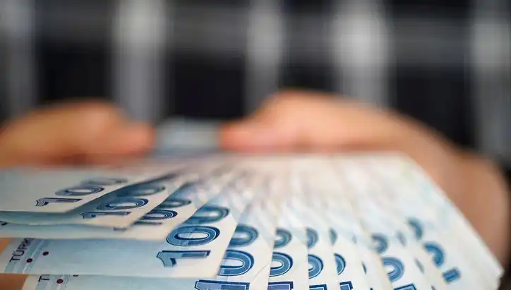 Emekli Promosyon Kampanyaları 2025: Bankaların Yeni Teklifleri Neler?