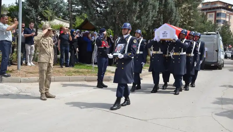 Şehitlerimize Vatansever Gözyaşlarıyla Son Görev: Tüm Türkiye Yas Tutuyor