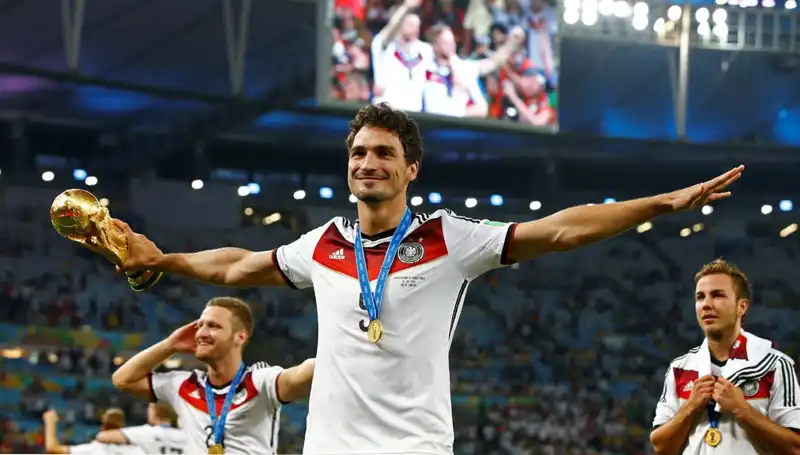 Almanya’nın Efsanevi Savunma Oyuncusu Hummels Futbol Kariyerine Veda Ediyor