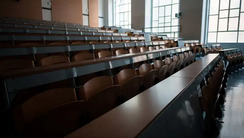 Avrupa'da Yüksek Eğitim Ücretleri: Yurt Dışında Eğitim Neden Bu Kadar Pahalı?