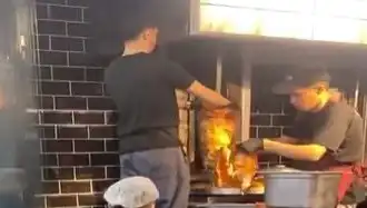 Pişmiş Tavuk Döner Üzerine Çiğ Et Koyulunca Skandal Patlak Verdi!