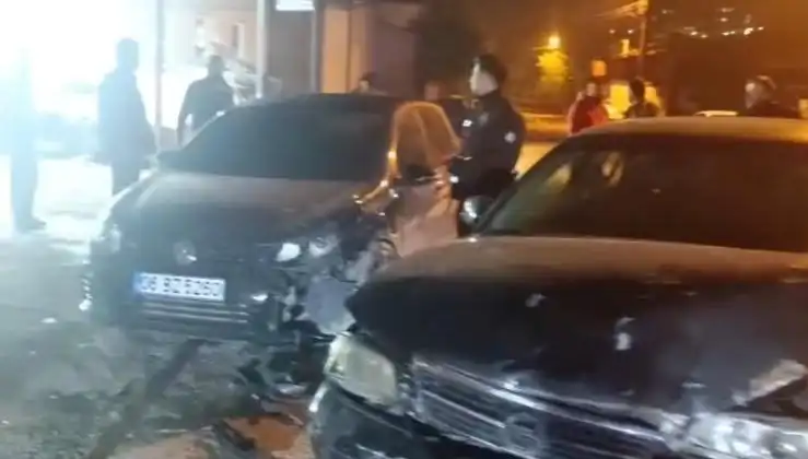 Kaçakların Aracında Şok Kaza: Çevirmeden Kaçarken Feci Sonuç