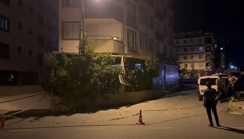 İstanbul'da Kafeye Silahlı Saldırı: Güvenlik Alarmı Yükseldi!