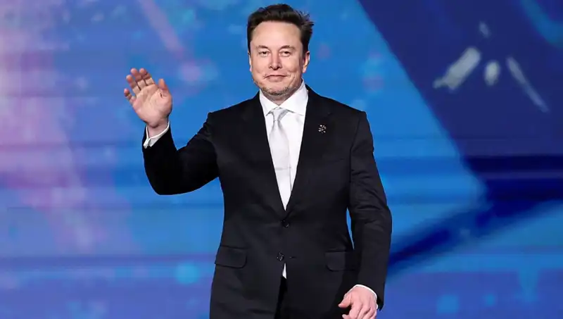 Tesla, Efsanevi "Canavarı" Rafa Kaldırdı: Neden Bu Beklenmedik Karar?