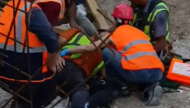 Adana'da İnşaatta İş Kazası: İki İşçi Yaralandı